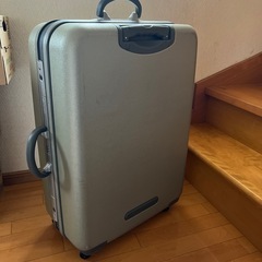 お早い方優先　
キャリーケース　スーツケースの画像