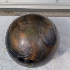 ボーリングボール（STORM）の画像