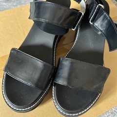 EDNA サンダルの画像