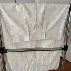 カーテンの画像