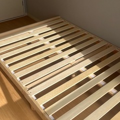 ベッドフレーム（セミダブル）の画像