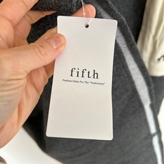 新品fifthグレーロングワンピ・トップスの画像