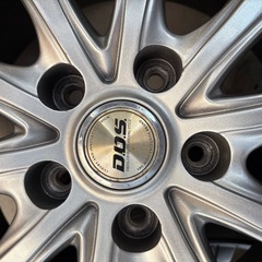 スタッドレスタイヤ　195/60R16 ナット付きの画像