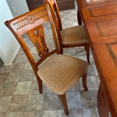 テーブル+イス5脚　セットの画像