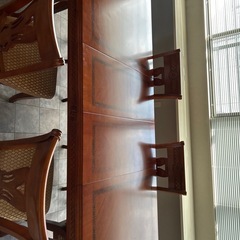 テーブル+イス5脚　セットの画像