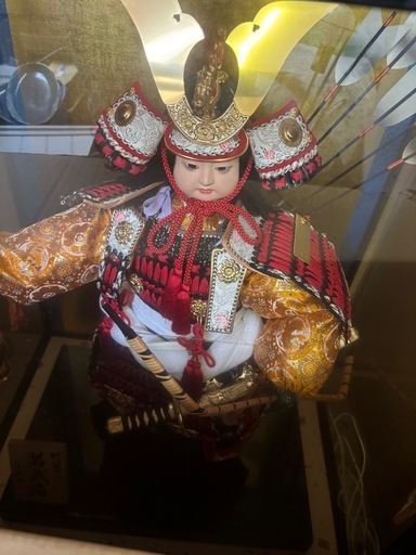 五月人形 武士の鎧 ガラスケース付き 45㎝23㎝29㎝