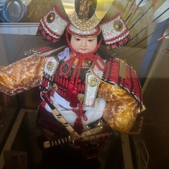 五月人形 武士の鎧 ガラスケース付き 45㎝23㎝29㎝の画像