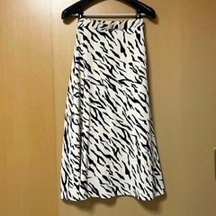 【定価4290円】ゼブラ柄　ロングフレアスカートカジュアルの画像