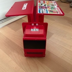 トミカ 赤いトラックの画像