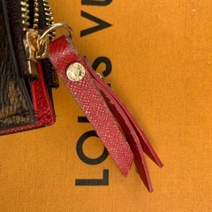 人気の財布の画像