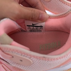 NIKE ピンクの画像