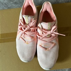 NIKE ピンクの画像