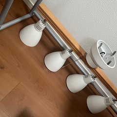 モダンデコ 照明 シーリングライト 8畳対応 LED電球対応 天井照明 スポットライト (ホワイト)の画像