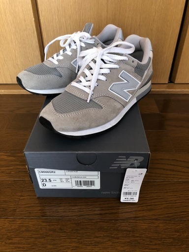 ニューバランス　レディース　スニーカー23.5