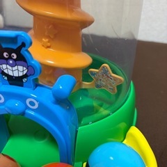 アンパンマンにぎって！おとして！光るくるコロタワーの画像