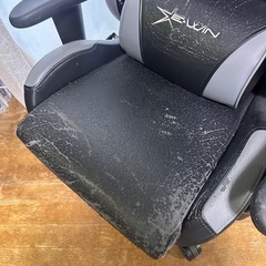 Ｅ-winゲーミングチェア
の画像