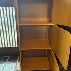 カラーボックス　扉付きの画像