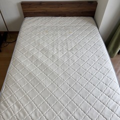 ダブルサイズ ベッドフレーム & マットレスセットの画像