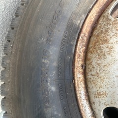 トラック用タイヤ、ホイール6本の画像