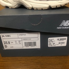 ニューバランス　レディーススニーカー23㎝の画像