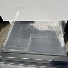 Hisense 282L 3ドア冷蔵庫 2019年製の画像