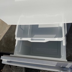 Hisense 282L 3ドア冷蔵庫 2019年製の画像