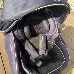 Combi チャイルドシート（回転・ISOFIX・新生児クッション/シェード付）の画像