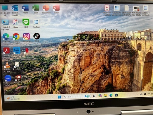 ノートパソコン 最新Windows11 core i5 2.3GHz 8GB SSD256GB