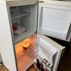 コンパクトな冷蔵庫の画像