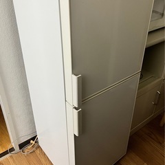 コンパクトな冷蔵庫の画像