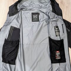 Burton [ak] タスク GORE-TEX Pro 3L ジャケットの画像