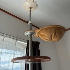 ボンビ キャットポール　キャットタワーの画像