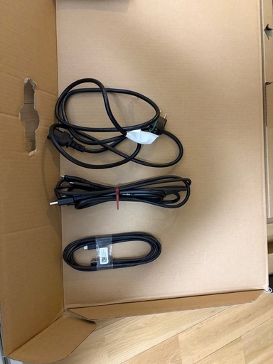Dell U2421E 24.1インチ USB-Cハブ モニター ディスプレイ