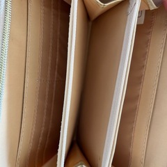 白い長財布の画像