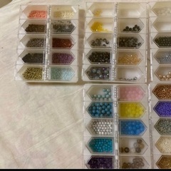 ビーズ　まとめ売り　60種類ほどの画像