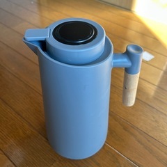 温度表示モニター付保温ポットの画像