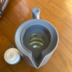 温度表示モニター付保温ポットの画像