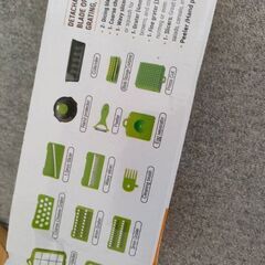 野菜スライサー　16種類アタッチメント　新品未開封の画像