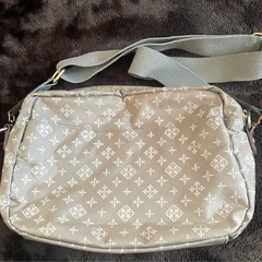 ラシット  ショルダーバッグの画像