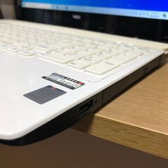 💗自宅用に最適・福生市近隣・入間市近隣！美麗美品・Ａ品・超高速i7第5・超速新品SSD256GB！Webｶﾒﾗ内蔵・Win11・NEC/Office2021付/15.6ｲﾝﾁ/メモリ8GB/無線/BD-RE・DVD・CD再生ｿﾌﾄ付・クリスタルホワイト　No.2511024-1の画像