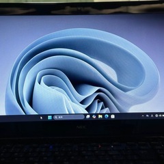 NEC LAVIE ノートパソコンの画像