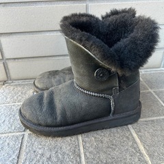 UGG（アグ）ブーツ　キッズ用　21cm　ブラックの画像