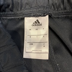 adidas ハーフパンツの画像
