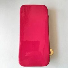 YVES SAINT LAURENT BEAUTE メイクポーチの画像