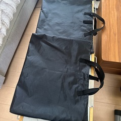 キャンプ アウトドア　折り畳みテーブル の画像