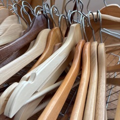 木製ハンガー　大人用　子供用の画像