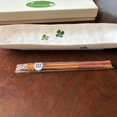 【未使用】皿とお箸の画像