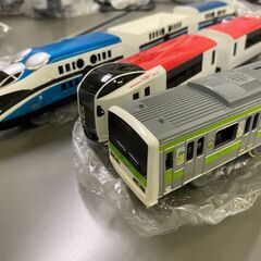 小さい男の子用のクリスマスプレゼントにいかがですか！　プラレール（中古）いろいろの画像