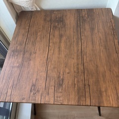 ダイニングテーブル＋椅子2脚の画像