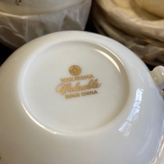 何故ゆえティーセットの画像